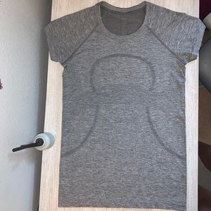 NWOT Lululemon Swiftly Tech Short Sleeve 2.0